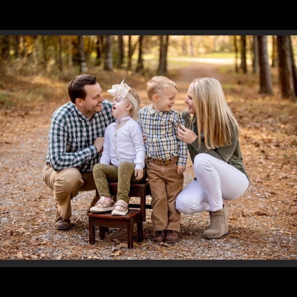 Meet your Posher, Laura - Picture 2 of 8